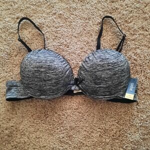 NWT Coobie 36 A Bra..  Padded Underwire, removable straps.